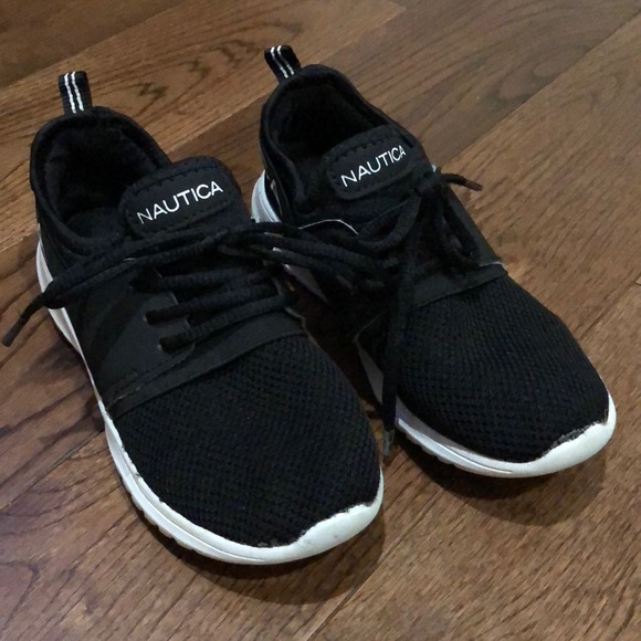 black nautica sneakers